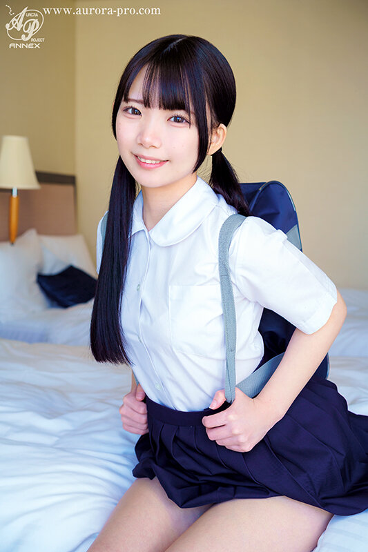 南日菜乃の制服コスプレ