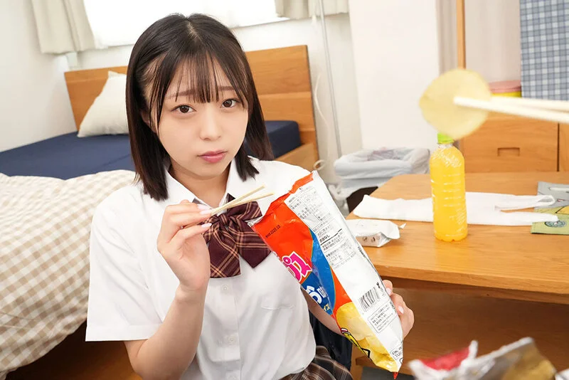 月乃あやの制服コスプレ