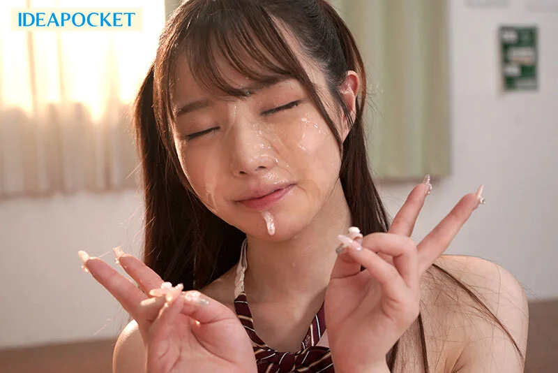 佐々木さきの濃厚ザーメンぶっかけ顔射