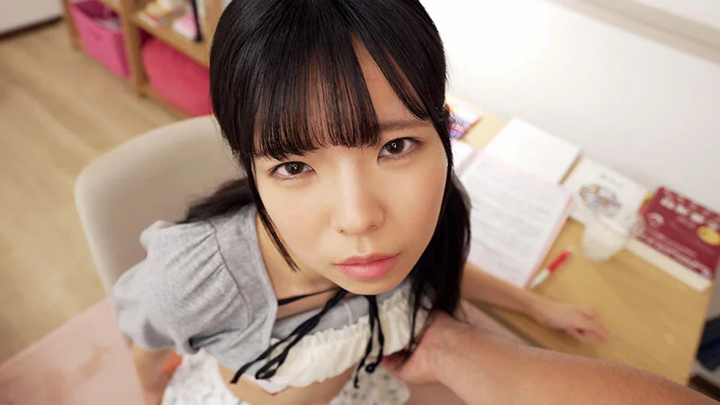 佐野葉月のスレンダー美乳